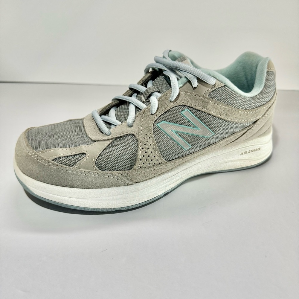 New Balance 877 Womens Size 8.0 D / WW877SB Walking Shoes Silver Suede